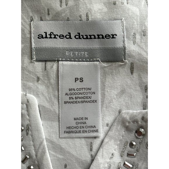 Alfred Dunner Petite PS Floral Ombre 3/4 Sleeve Top With Studded Neckline - Picture 5 of 8